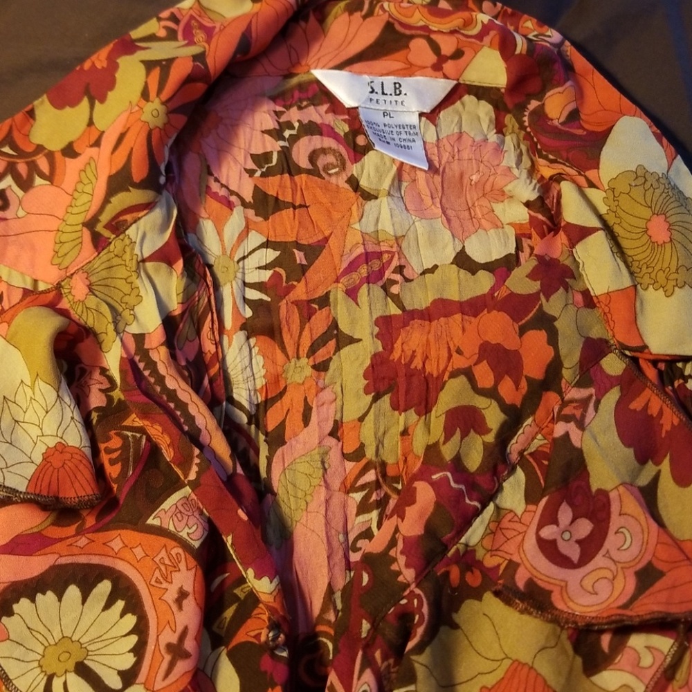 Ruffle blouse - Picture 3 of 4